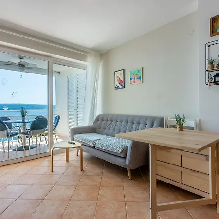 Traumhaftes Direkt Am Mit Privatem Balkon, Meerblick, Waschmaschine, Klima Apartmán *
