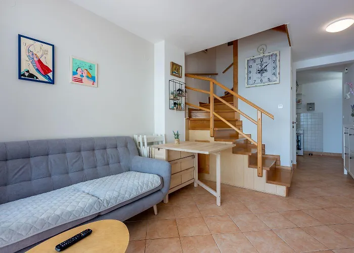 Apartamento Traumhaftes Direkt Am Mit Privatem Balkon, Meerblick, Waschmaschine, Klima Selce