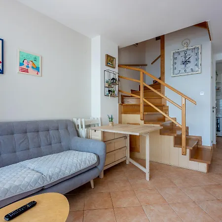 Appartement Traumhaftes Direkt Am Mit Privatem Balkon, Meerblick, Waschmaschine, Klima Selce