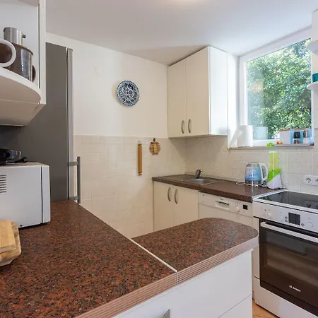 Apartment Traumhaftes Direkt Am Mit Privatem Balkon, Meerblick, Waschmaschine, Klima *