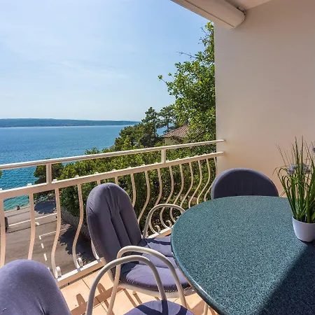 Traumhaftes Direkt Am Mit Privatem Balkon, Meerblick, Waschmaschine, Klima Appartement Selce